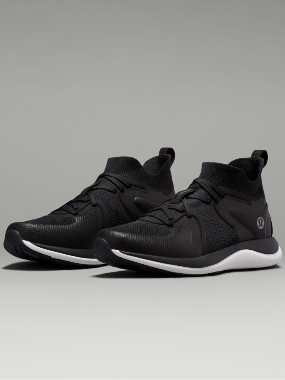 lululemon Women’s Chargefeel 2 Mid Workout Shoes